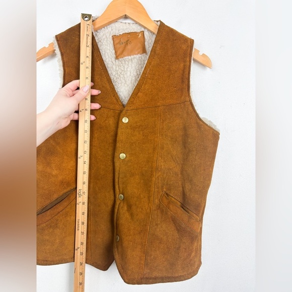 Vintage Men’s Suede Leather Sherpa Lined Vest Sz M - Picture 8 of 10